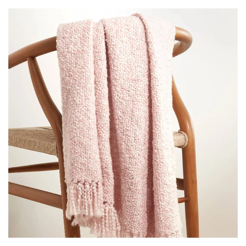 Alpaca wool blankets for a hypoallergenic and warm optionBoucle Pink Throw