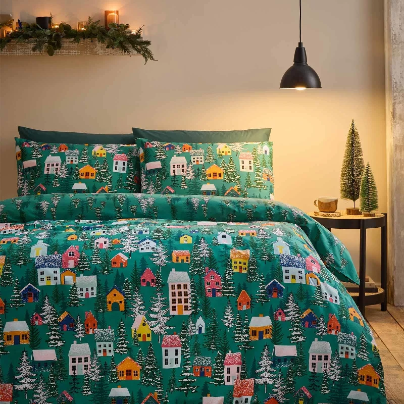 Twin XL duvet covers designed for extra - long twin beds, often used in college dormsChristmas Festive Forest Duvet Cover Set