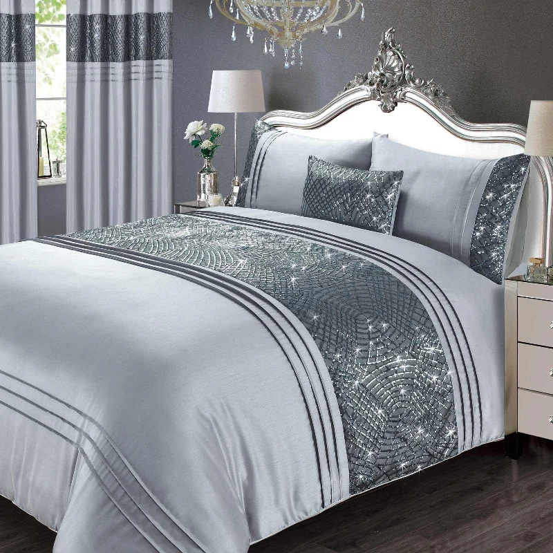 Button - closure duvet covers for a classic and secure fasteningCharleston Duvet Cover Set Grey