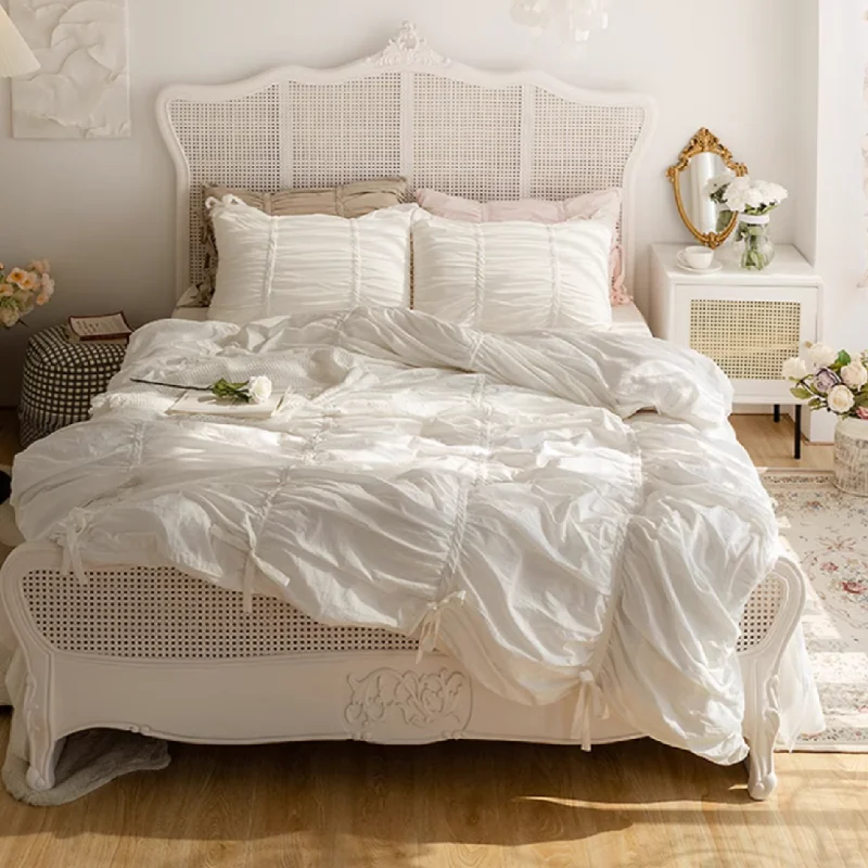 Button - closure duvet covers for a classic and secure fasteningCoquette Ruffle Ribbon Ties Duvet Cover / White