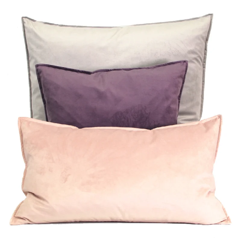 Silk blankets with a smooth and elegant touchDutch Velvet Cushion