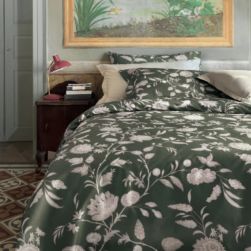 Paisley - printed duvet covers for an exotic and elegant appearanceGalizia Duvet And Shams - King