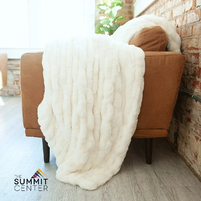 Bamboo fiber blankets with natural antibacterial propertiesHugs Kincaid Vintage White Blanket