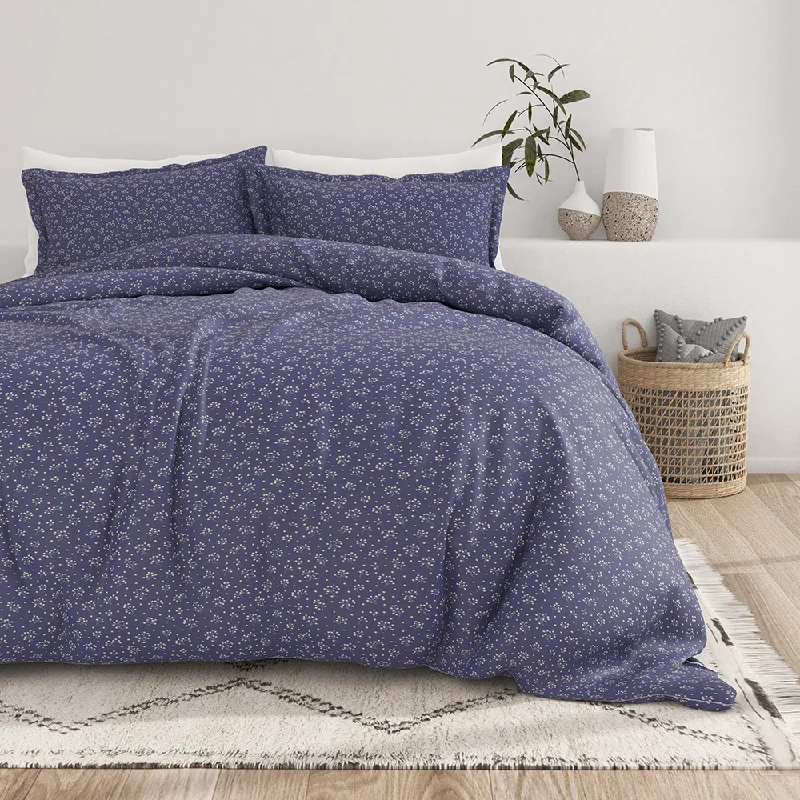 Abstract - designed duvet covers to add an artistic flair to the bedroomMidnight Blossoms Pattern 3-Piece Duvet Cover Set