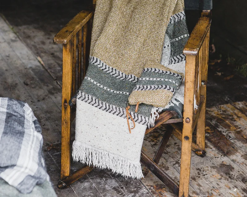 Wool blankets with natural warmth and insulationMontana Throw | Throw