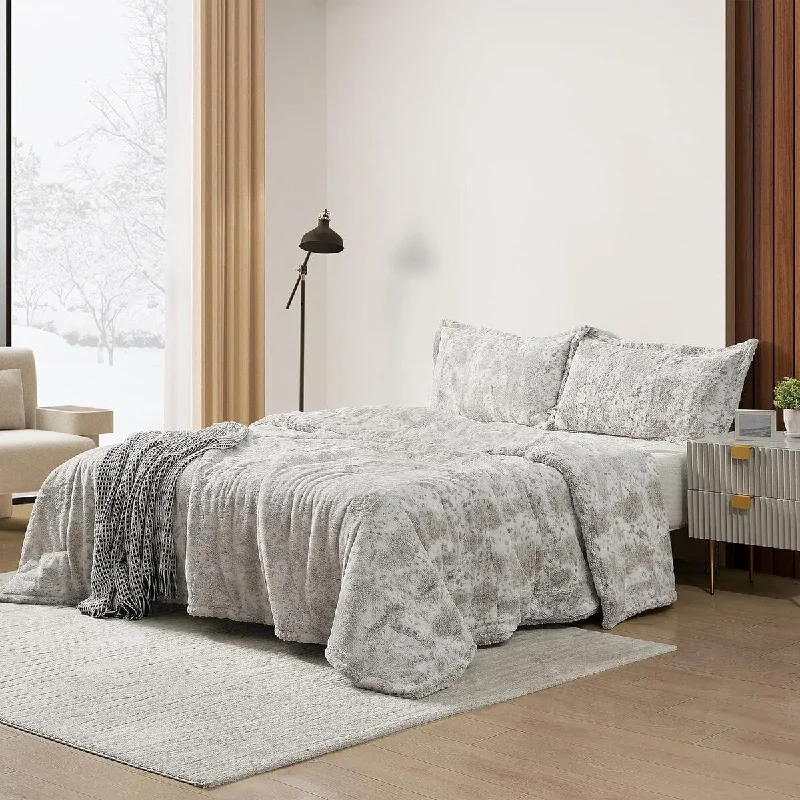 Wool - filled comforters with natural moisture - wicking and temperature - regulating featuresSnow Lynx - Coma Inducer® Oversized Comforter Set