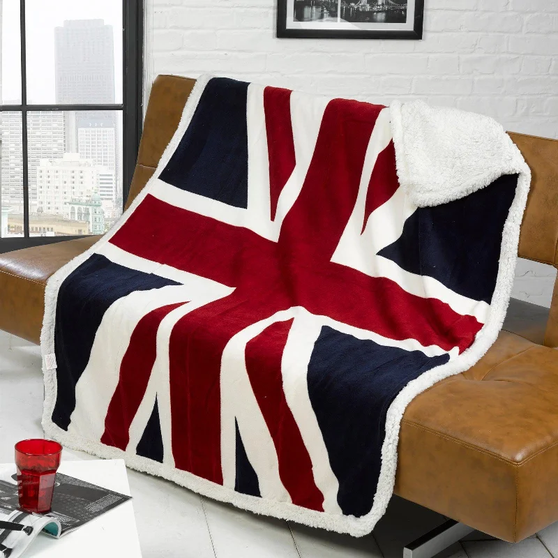 Chenille blankets with a thick and fuzzy textureUnion Jack Throw Red