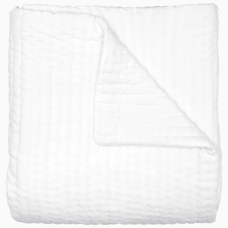 Queen - size duvet covers for standard queen - sized mattressesVelvet White Quilt