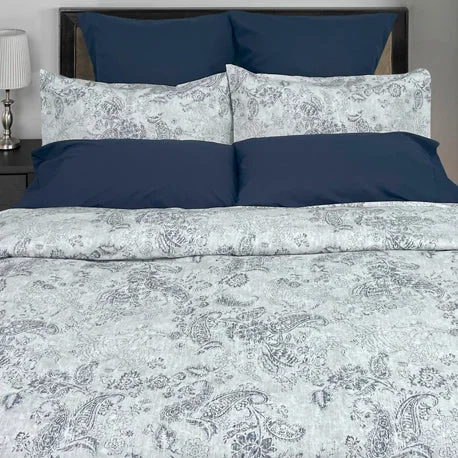 Paisley - printed duvet covers for an exotic and elegant appearanceVintage Paisley Duvet and Shams - King