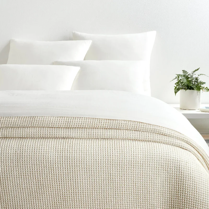 Chenille blankets with a thick and fuzzy textureWaffle Ivory Blanket